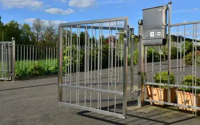 Cancelli scorrevoli vs cancelli a battente: qual è la scelta migliore per la tua casa?