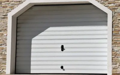 La porta sezionale non si chiude? Cause comuni e come intervenire